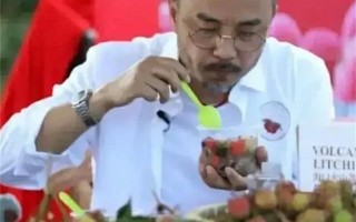 直播带货翡翠坑人直播带货主播带您玩转翡翠原石