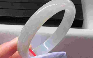 a货翡翠玉镯价格,翡翠a 货价格手镯