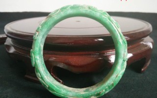对庄翡翠手镯价格明代老翡翠手镯一对