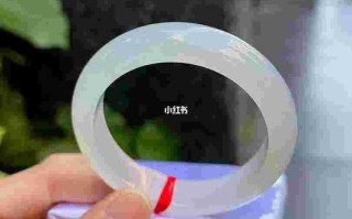 翡翠手镯干了会变润吗翡翠手镯变干能养回来吗