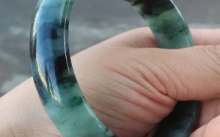 翡翠手镯表面粗糙,翡翠手镯表面