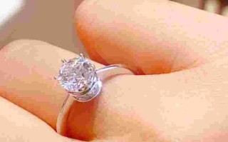 现在一个铂金戒指大概多少钱,一枚铂金戒指多少钱