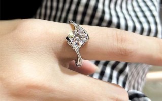 戴莫桑钻尴尬吗长时间佩戴莫桑石的危害