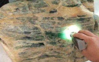 香港天价翡翠原石图片,亿元翡翠原石