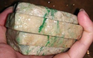 有翡翠原石玩翡翠原石玩皮革怎么玩