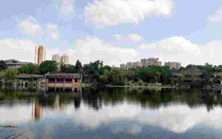 中海翡翠湖岸别墅高档吗,中海翡翠湖岸