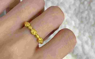 金戒指图片女士戴金戒指图片女士