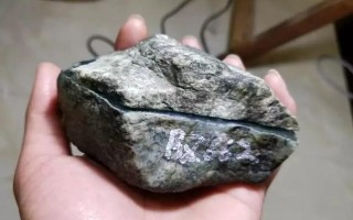翡翠原石下片后能干什么翡翠原石下片后能干什么呢