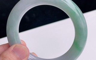 冰飘花翡翠手镯定制方法的简单介绍