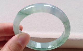 翡翠手镯多少钱一只翡翠多少钱一克