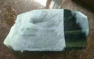 台湾石肉不分翡翠原石翡翠原石肉没化开