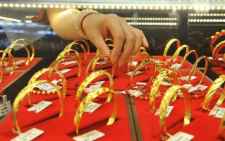 黄金调换划算还是卖了再买划算黄金是卖掉划算还是换新划算