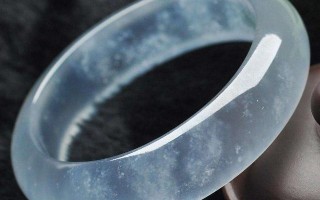 玻璃飘花翡翠值钱吗玻璃种飘花翡翠价格