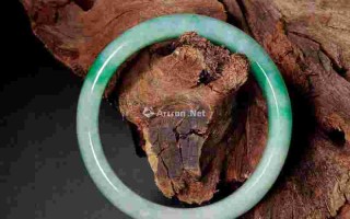 贡品翡翠手镯,翡翠手镯的讲究