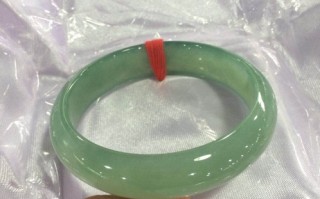 好的翡翠手镯图片浅蓝色翡翠手镯图片
