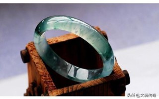 翡翠玉手镯真假图片,翡翠手镯打碎