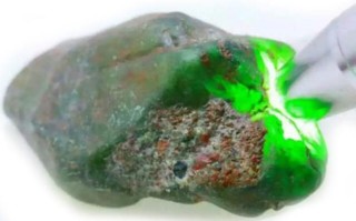 翡翠毛料原石,上海翡翠原石批发