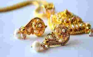 三种属相不能戴金三种属相不能戴金手镯