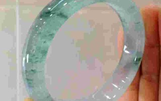 缅甸翡翠手镯摆放视频,缅甸翡翠手镯摆放视频讲解