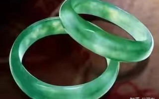 打灯鉴别翡翠手镯a.b.c货翡翠镯子打灯是什么样子的