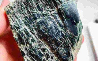 实战木那包浆皮翡翠原石知识木那包浆皮翡翠原石的特点讲解