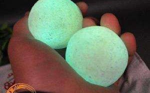 夜明珠原石鉴定夜明珠翡翠原石图片