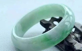 翡翠手镯想戴右手可以吗,翡翠手镯想戴右手