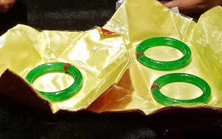 关于翡翠手镯的加工的信息