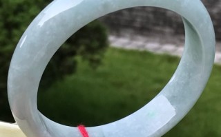 绿翡翠手镯价格,翡翠a货手镯浅绿色手镯