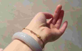 抖音翡翠手镯定制有保障吗,翡翠珠宝手镯抖音