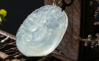 包含冰糯种翡翠3万元的词条