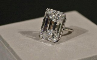 200克拉的钻石大概多少钱100克拉钻石要多少钱