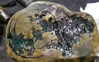 冰晴底翡翠怎么看起胶冰晴翡翠原石图片