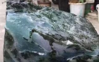 蓝水翡翠真假鉴别黑蓝水翡翠原石