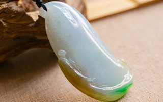 翡翠2000年时的价格的简单介绍