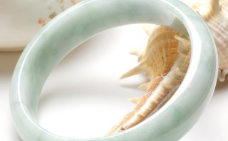 翡翠手镯价格查询表,翡翠手镯怎样