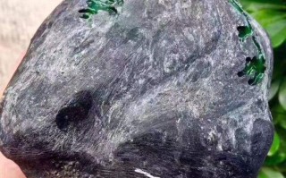 莫湾基密度非常大的翡翠原石莫湾基翡翠原石怎么样