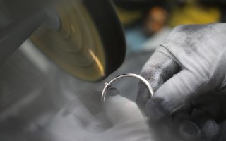 深圳哪里有修翡翠手镯的深圳翡翠镶嵌哪里好