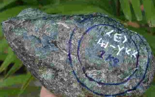 翡翠原石造假的几种手段?,翡翠原石能造假吗