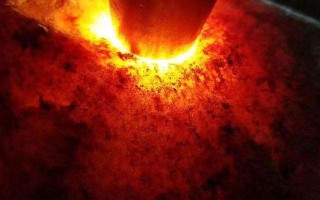 烧红翡翠原石打灯的表现,翡翠原石打灯各个光圈代表