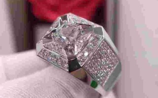 一克拉钻石大概价格,一克拉钻石大概价格是多少钱