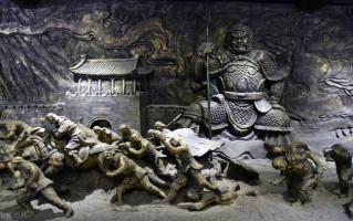 翡翠原石叫什么,一万八千左右的翡翠原石