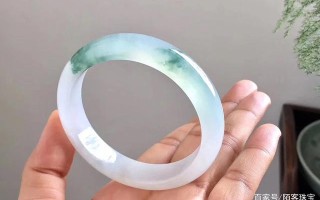 翡翠手镯不光亮了怎么办,翡翠手镯越带越暗
