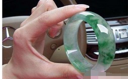 红翡翠手镯怎么鉴定真假图解,红翡翠手镯怎么鉴定真假图解图片