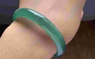 包含宝玉石翡翠手镯价格表的词条