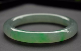 翡翠手镯上蜡多少钱翡翠上什么蜡