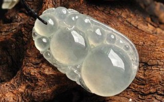 翡翠的基本鉴赏方法鉴别翡翠最简单的方法