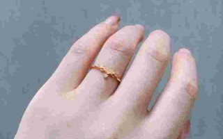 黄金戒指黄金戒指带左带右有讲究吗女生