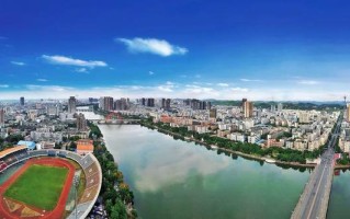 翡翠原石加工过程资中翡翠原石成品