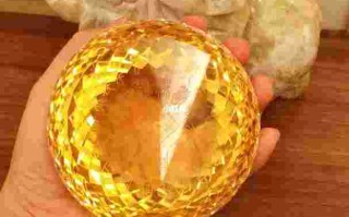 巨型钻石铁傀儡,巨型钻石